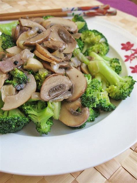 Broccoli With Baby Bella Mushrooms Vegetarian Main Dishes Veggie