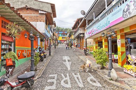 Cidades Perto De Medellín E O Que Fazer Nos Arredores Guatape Cidade