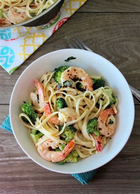 Made with cream, parmesan cheese, shrimp, and butter, you cook for 10 seconds. Broccoli Shrimp Alfredo Recipe | The McCallum's Shamrock Patch