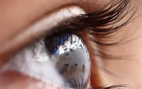 Untuk memastikan mata tetap sehat seiring dengan bertambahnya usia, berikut adalah sepuluh cara merawat kesehatan mata, seperti dilansir ehow. Tau? Cara Merawat Kesehatan Mata - Info Kesehatan