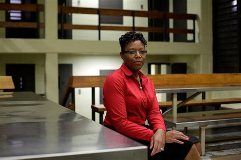 A Psychologist As Warden Jail And Mental Illness Intersect In Chicago