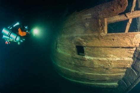 Spooky 400 Year Old Ghost Ship Found Perfectly Preserved In Icy