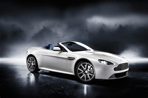 Aston Martin V8 Vantage S - A More Potent Edition of the V8 Vantage