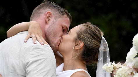 Nrl Star Tom Burgess Marries Partner Tahlia Giumelli At Watsons Bay Daily Telegraph