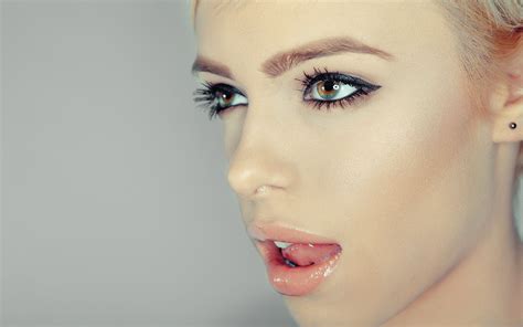 1920x1080 1920x1080 women model face blonde open mouth juicy lips wallpaper 242 kb