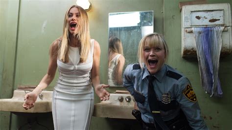Review In ‘hot Pursuit ’ Sofia Vergara And Reese Witherspoon On The Run The New York Times