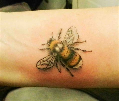 bumble bee tattoo, white tailed bee tattoo, realistic tattoo, nature tattoo, | Bee tattoo ...