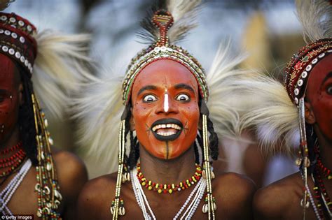 The Wodaabe Wife Stealing Festival Where Men Dress Up To Take Each Other S Women Daily Mail Online