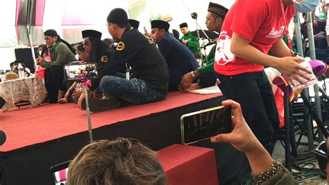 Belakangan ini beredar pesan berantai. pertama kali gus miftah ceramah ngajak anak istri ke ...