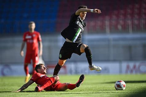 This suggests that the attack still remembers how to score, but the defense began to fail. St.gallen Gegen Fc Vaduz - Fc Vaduz 0 1 Fc St Gallen 1879 ...