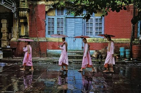 The Untold From Steve Mccurry The Stories Behind The Pictures