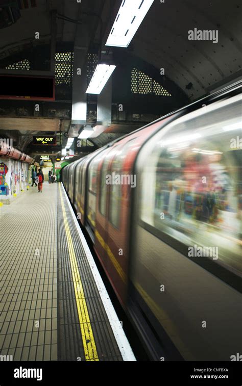 London Underground Stock Photo Alamy