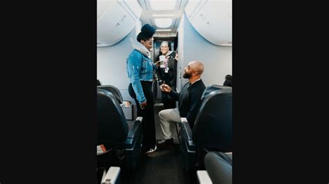 Man Surprises Partner With Proposal In Flight See Pics Of Inflight Love Story Trending