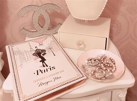 Journey with me through this chic chanel beauty event. PARIS 💠🎀 | Pink girly things, Everything pink, Princess ...