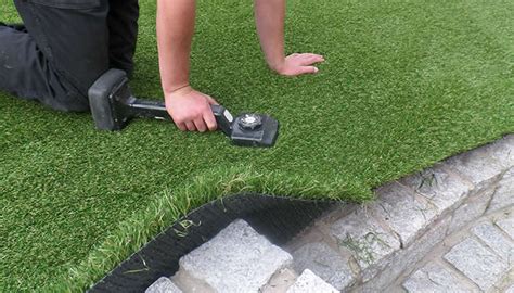 Jun 02, 2021 · the average cost to install artificial grass is $12.33 per square foot. Cost of Laying Artificial Grass