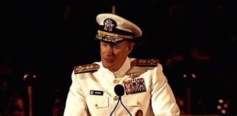 Amiral Mcraven A Retired Us Navy Admiral Explains How A Lesson From