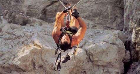 A cliffhanger ends an act break, episode, or even a whole season (or a film or novel in a series) with some or all of the main characters in peril of some … Uusi Cliffhanger-elokuva tekeillä ilman Sylvester ...