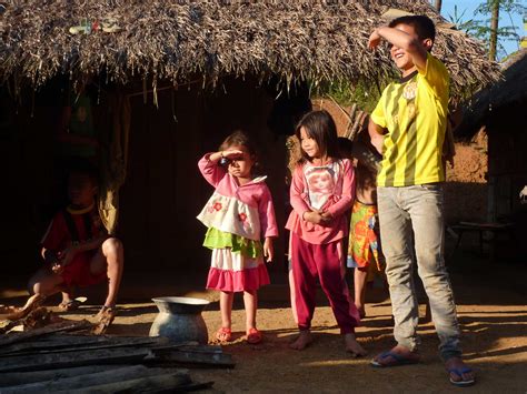 De Pakbeng Muang Xai Le Monde Des Enfants Hmong