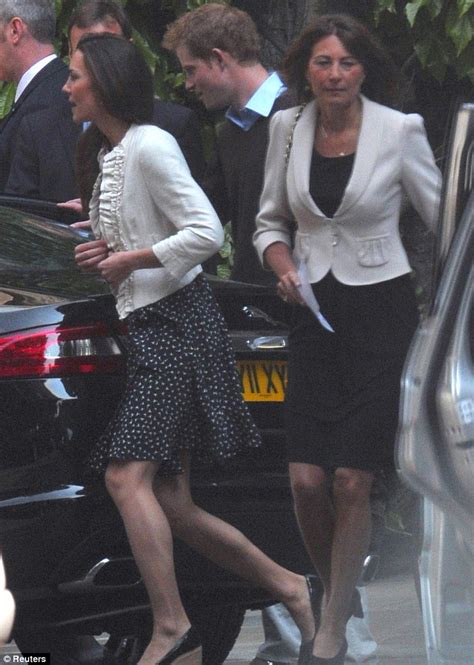 Kate And Her Mother Carole Middleton Prince William Photo 32323576