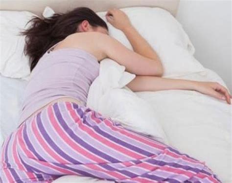 If you are currently sleeping in another position, keep reading to find out why it matters which side you sleep. Benefits of Sleeping On Your Left Side | FemaleAdda.com