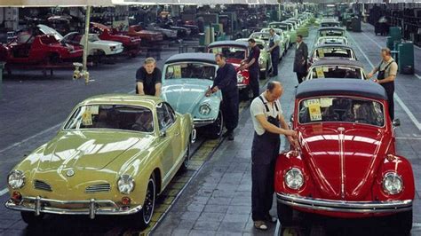 Great Vintage Photo Vw Karmann Ghias Beetle Convertibles And Porsche