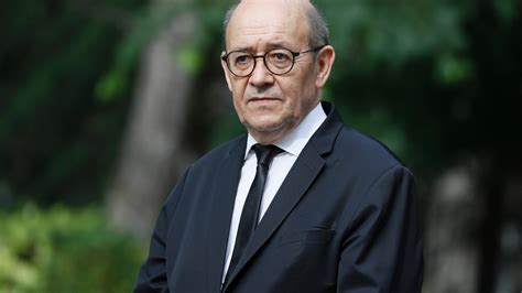 Véritable représentant de la france à l'étranger, le secrétaire des affaires étrangères réalise des missions culturelles, consulaires mais aussi et surtout diplomatiques. Le Drian annonce son départ de la présidence de la région ...