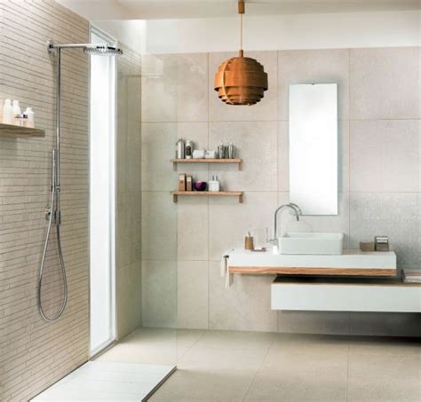 Ecken und kanten sind im modernen badezimmer gern gesehen. Lab 21 ideen badgestaltung kleiner raume fliesen creme ...