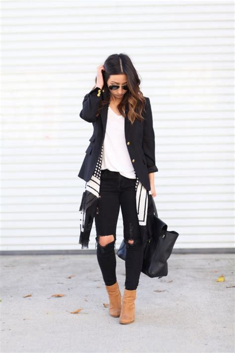 17 Outfits Thatll Make You Want To Wear Black Ripped Jeans Every Day
