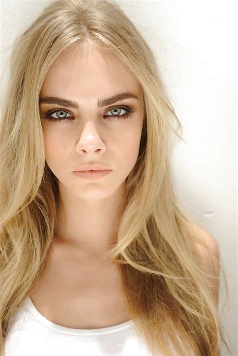 Cara Delevingne Help Find A Hard Dick To Fuck Her Face 9 32