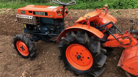 Kubota B7000 4wd Compact Tractor With 1 Meter Wide Rotavator Youtube