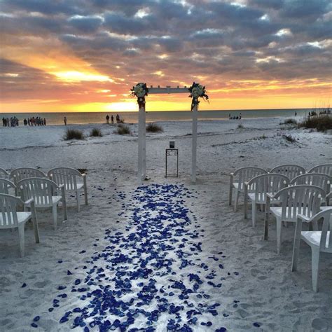 Anna maria beach is 2.2 mi (3.6 km).…nestled on the beach, this holmes beach condo resort is within 1 mi (2 km) of island gallery west and bean point beach. 1000+ images about Beach Weddings on Anna Maria Island on ...