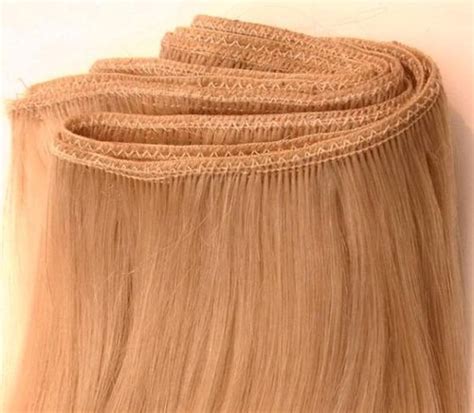 Female Wavy Remy Blonde Hair Extensions For Parlour Poly Bag Rs 2000