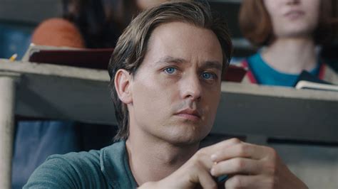 Never Look Away Movie Synopsis Summary Plot And Film Details