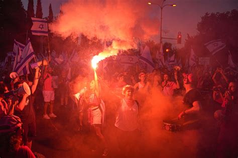 Protests Swell In Tel Aviv For Th Week As Anti Government Movement