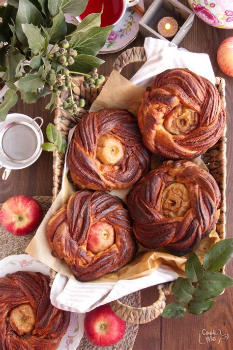 Rudolph is gonna love this one. Christmas Bread Wreath Recipe - Cook.me Recipes