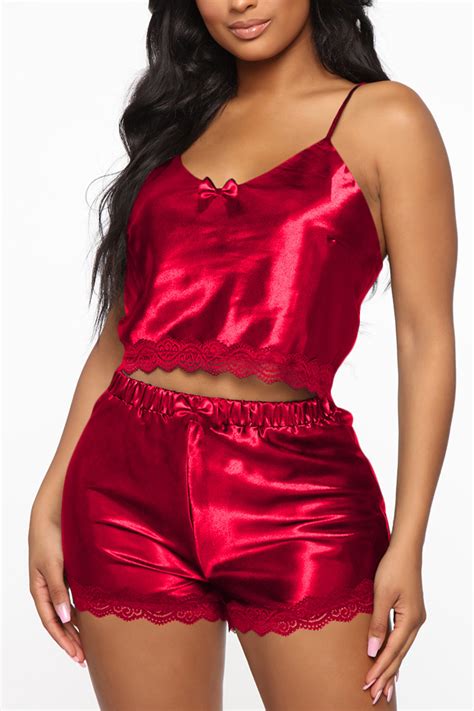 sexy fashion suspender top red shorts set