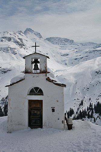 9 Awe Inspiring Churches In The Snow Artofit