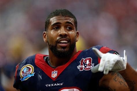 Retired Nfl Running Back Arian Foster Really Thinks He Can Beat A Wolf