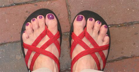 Debbies Blog 232365 Purple Toes