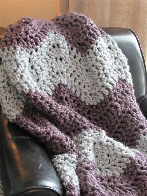 Read through my inspiration, design process, and lots of info on the perfect yarn i chose. Chunky Blanket, Soft Crochet Blanket, Large Crochet Afghan ...