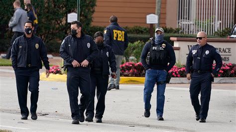 Florida Fbi Shooting 2 Agents Killed While Serving Warrant In Sunrise The New York Times