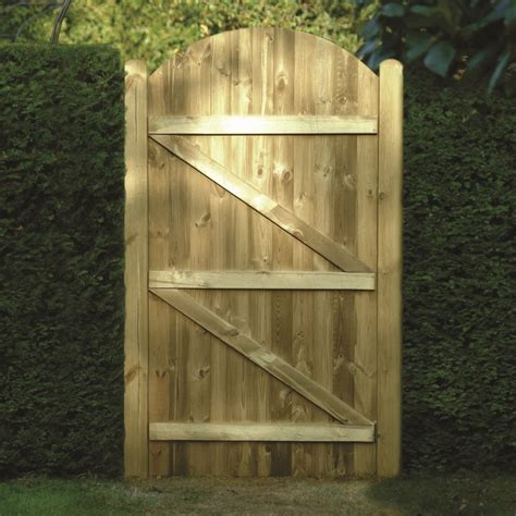 Tongue And Groove Curved Top Wooden Gates Fsc Certified Ledged And Braced