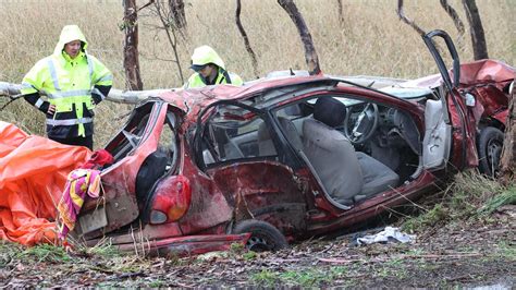 ‘horrific Car Crash ‘close Knit Community Mourning Four Car Crash