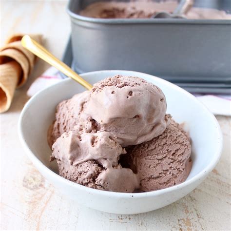 Homemade Chocolate Ice Cream Keeprecipes Your Universal