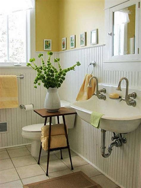 Sink And Beadboard Beadboard Bathroom Cottage Bathroom White Beadboard