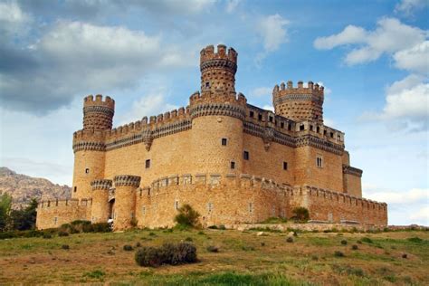 Los Mejores Castillos De España Leyendas Y Misterios Del País Viajes