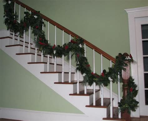 decorating stair railing for christmas  do you use garland? Pics