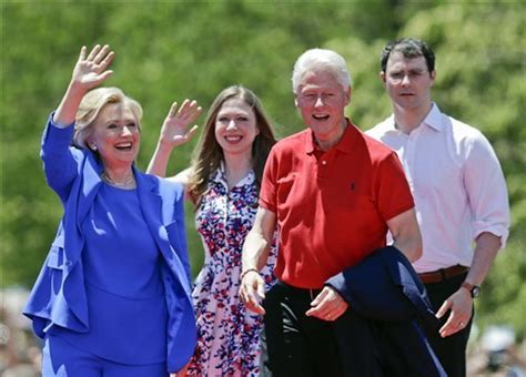 She introduced hillary clinton at the democratic national convention on thursday, july 28. Chelsea Clinton at DNC 2016: Age, family and more for Bill ...