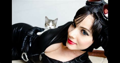 28 Mischievously Stunning Catwoman Cosplays Bounding Into Comics