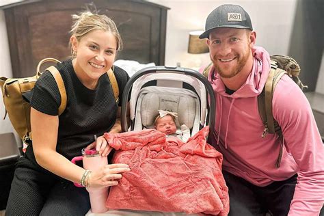 Nfls Carson Wentz Welcomes Baby Girl The Same Week He Signed With New Team